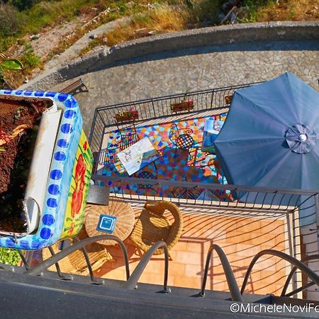 La Casa Di Ivana サン・ニコーラ・アルチェッラ エクステリア 写真