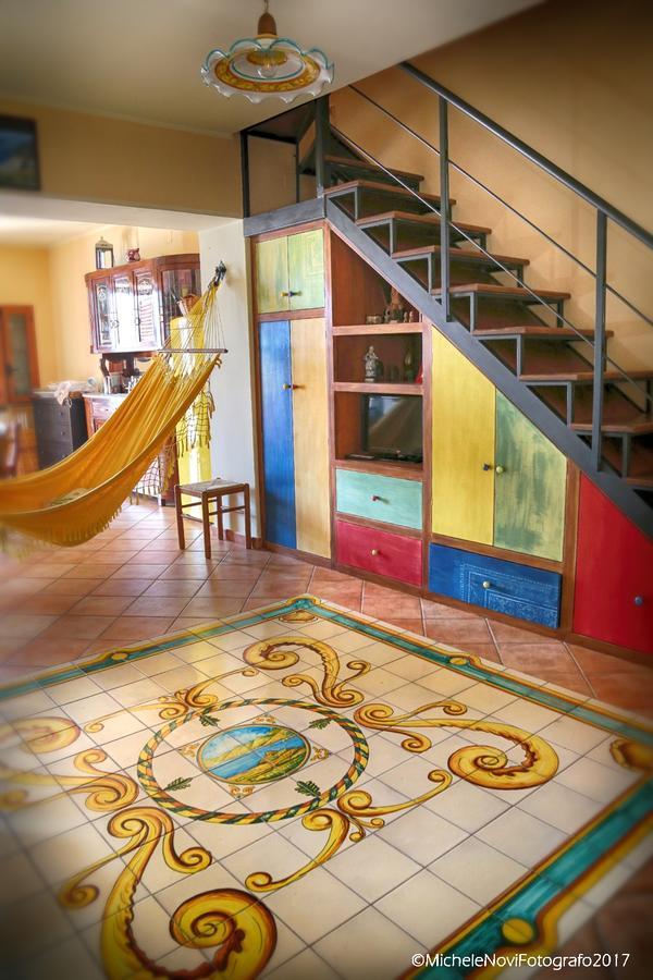 La Casa Di Ivana サン・ニコーラ・アルチェッラ エクステリア 写真